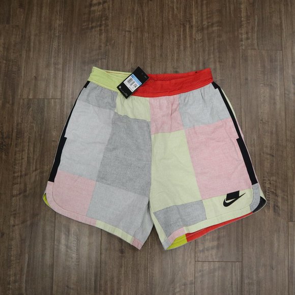NWT Nike NSW Woven Shorts Red Medium - Picture 1 of 9